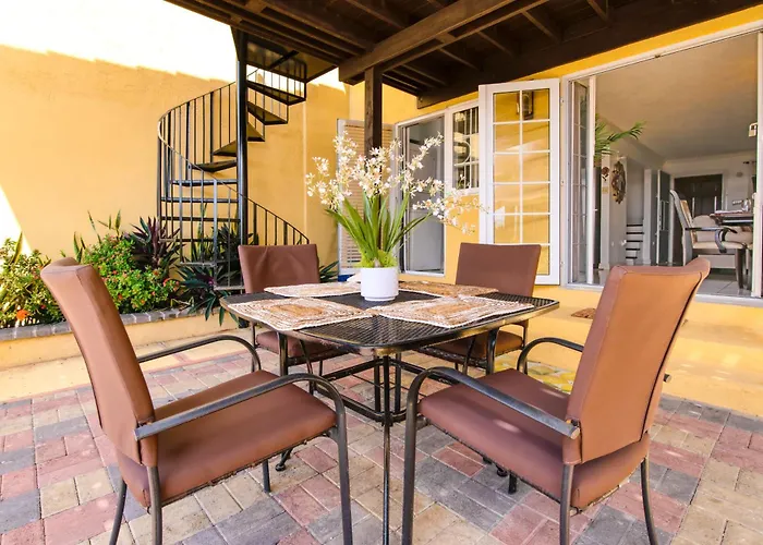 Apartment Vacation Getaway In Mango Walk Country Club