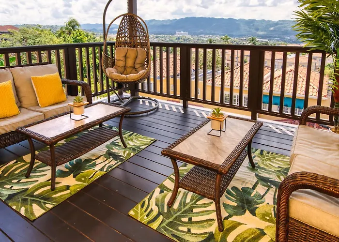 Apartment Vacation Getaway In Mango Walk Country Club