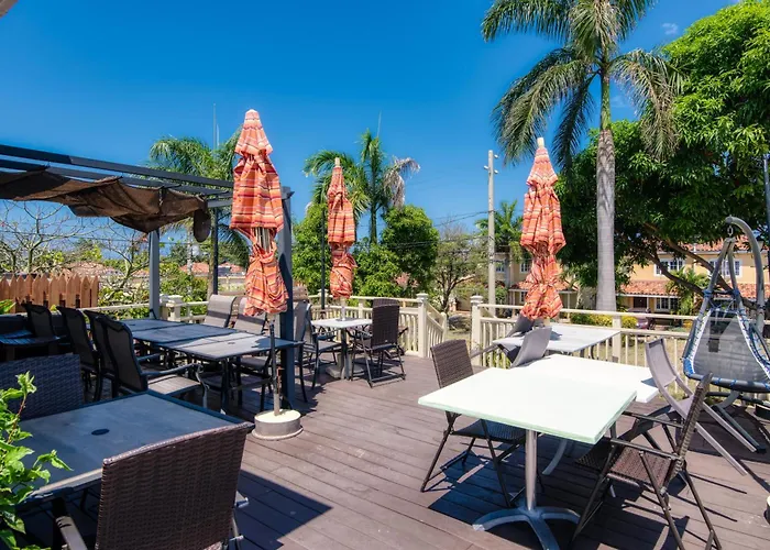 Vacation Getaway In Mango Walk Country Club